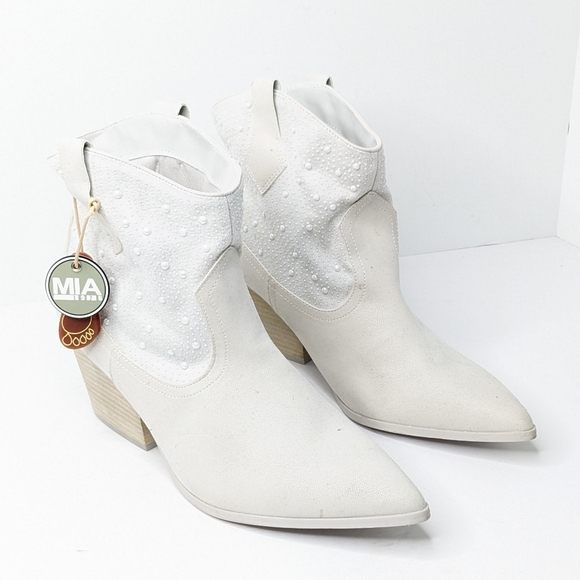 MIA Shoes - MIA Lauanne Ankle Booties, Silver, Women's 10